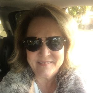 Meet your Posher, Michele